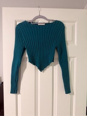 Willow Teal Ribbed V-Point Cropped Sweater